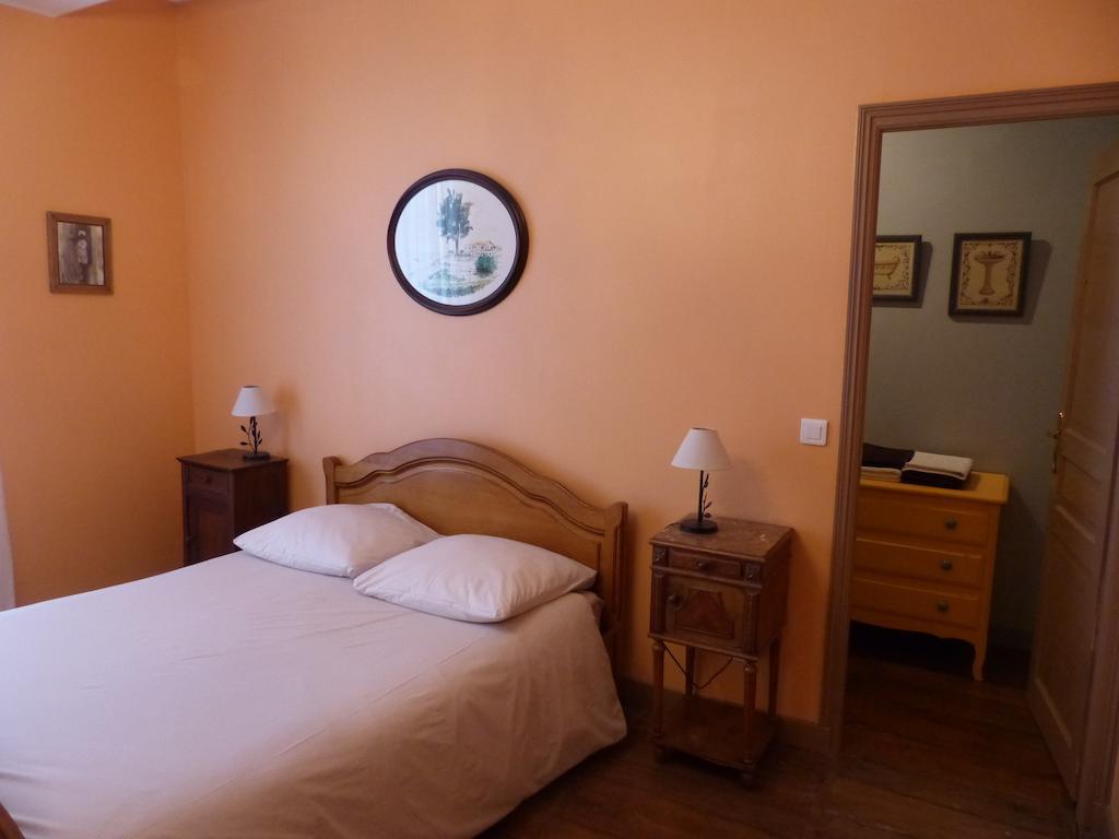 Bed and Breakfast Le Domaine De Panissac Berneuil  Zimmer foto