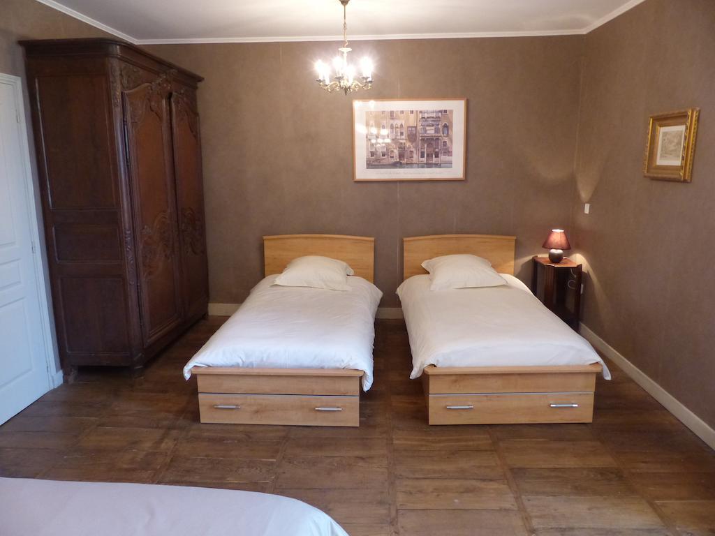 Bed and Breakfast Le Domaine De Panissac Berneuil  Zimmer foto