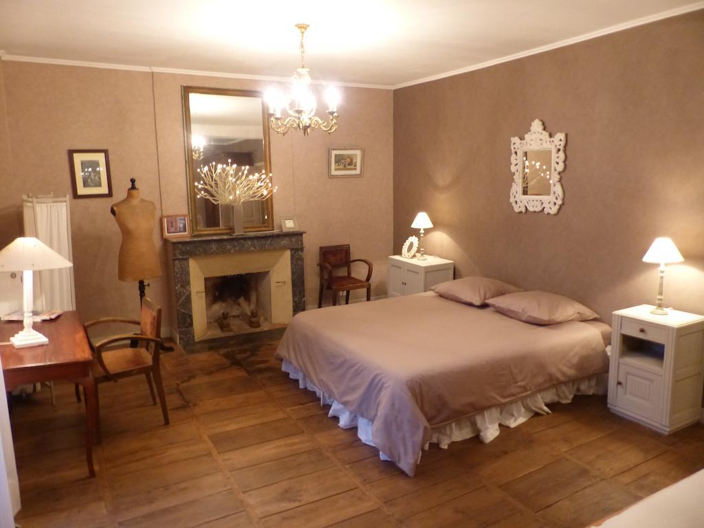 Bed and Breakfast Le Domaine De Panissac Berneuil  Zimmer foto